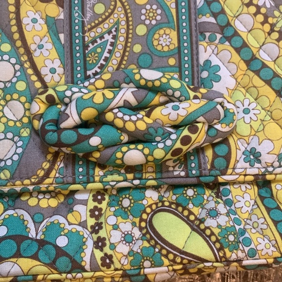 Vera Bradley Knot just a Clutch NWT Lemon Parfait - Picture 8 of 8